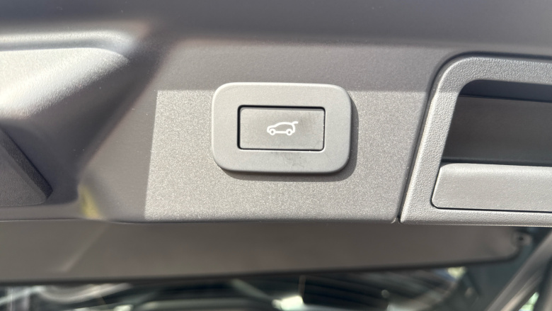 Land Rover Range Rover Velar 2.0 P250 Dynamic HSE 5dr Auto Petrol Estate